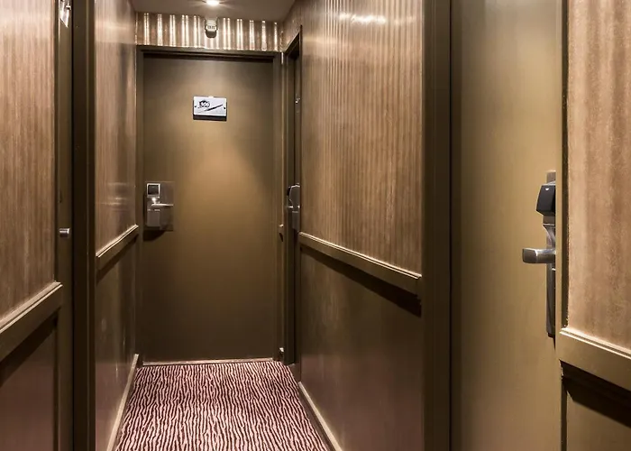 Hotel Elysées Flaubert 3*