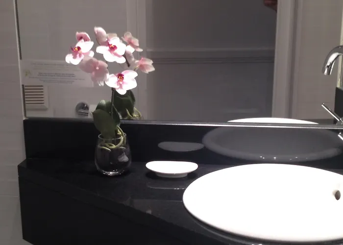 Elysées Flaubert Hotel París