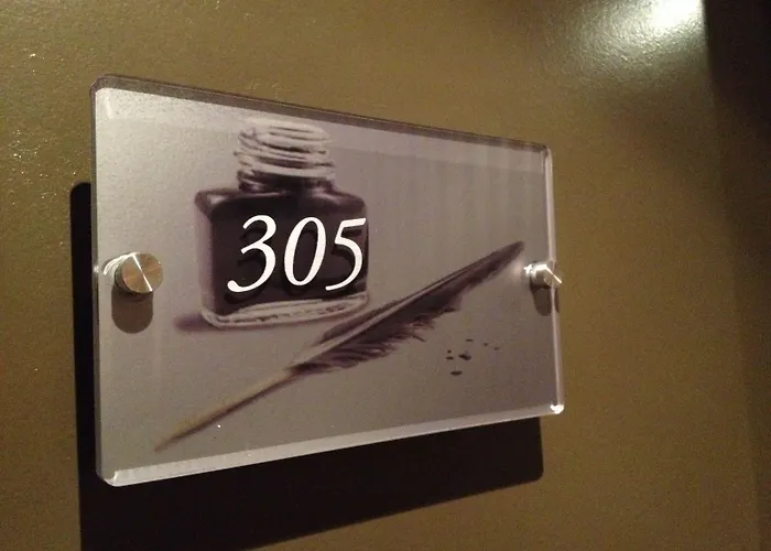 Elysées Flaubert 3*