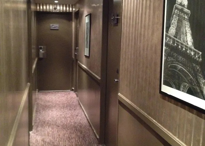 Hotel Elysées Flaubert París