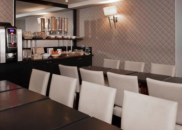 爱丽舍弗劳贝特酒店 酒店 3*