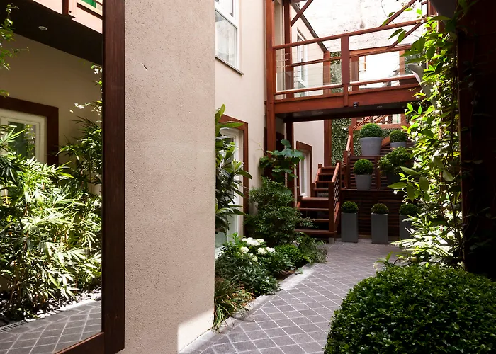 Elysées Flaubert 3*